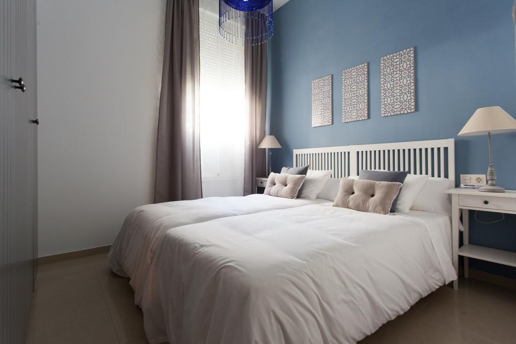 Apartamentos Diaber San Leandro Sevilla Zimmer foto