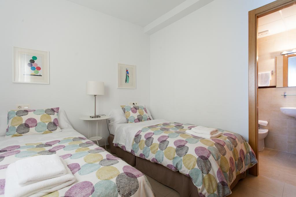 Apartamentos Diaber San Leandro Sevilla Zimmer foto